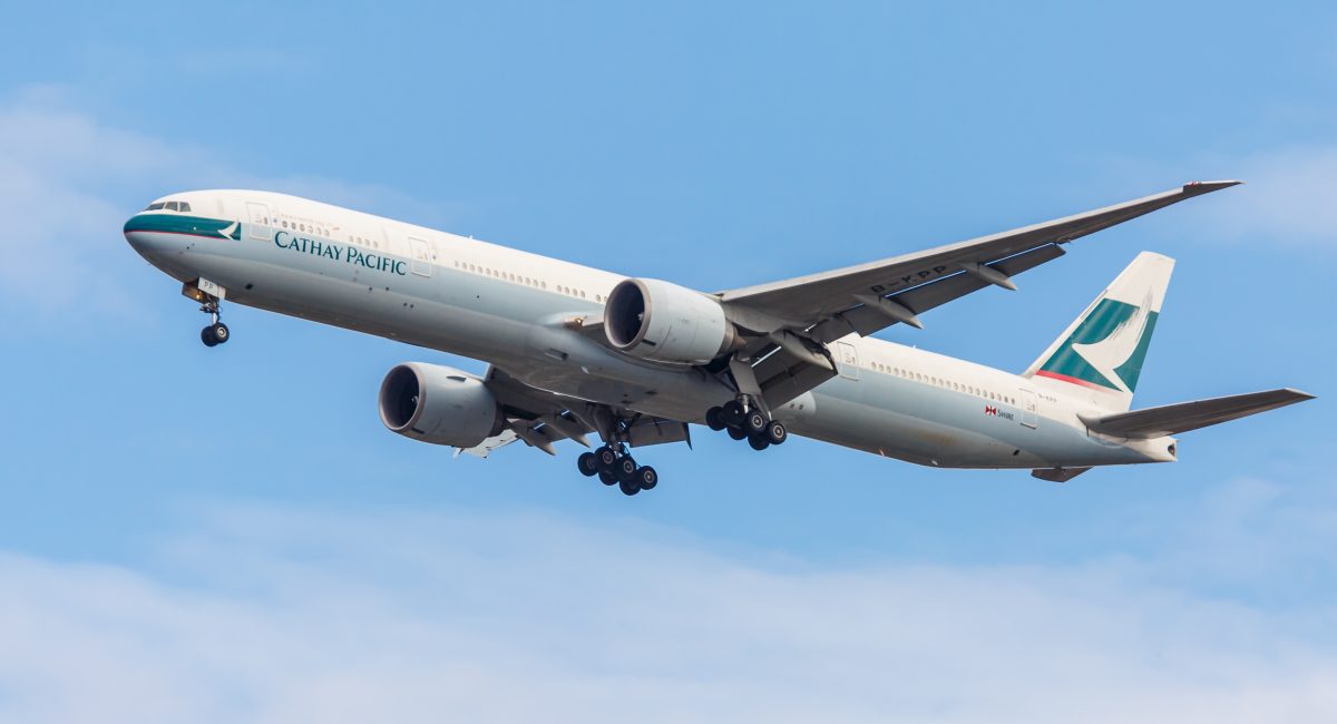 cathay pacific plane flying
